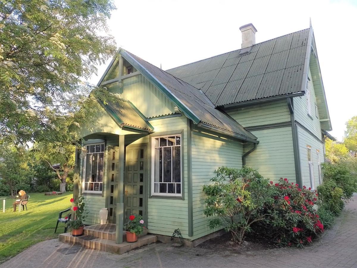 House, Garden & Sauna. Free Parking. Train Stop-200 M. Sea-1 Km. Jūrkalne 外观 照片