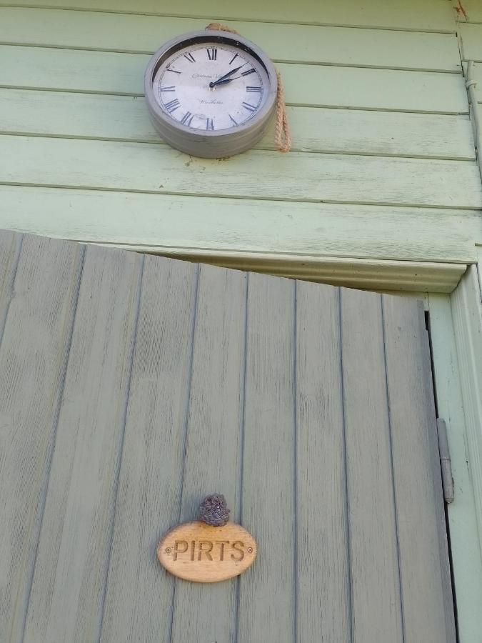 House, Garden & Sauna. Free Parking. Train Stop-200 M. Sea-1 Km. Jūrkalne 外观 照片